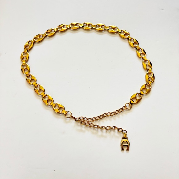 Etienne Aigner Accessories - Vintage Etienne Aigner Gold Plated Chain Belt